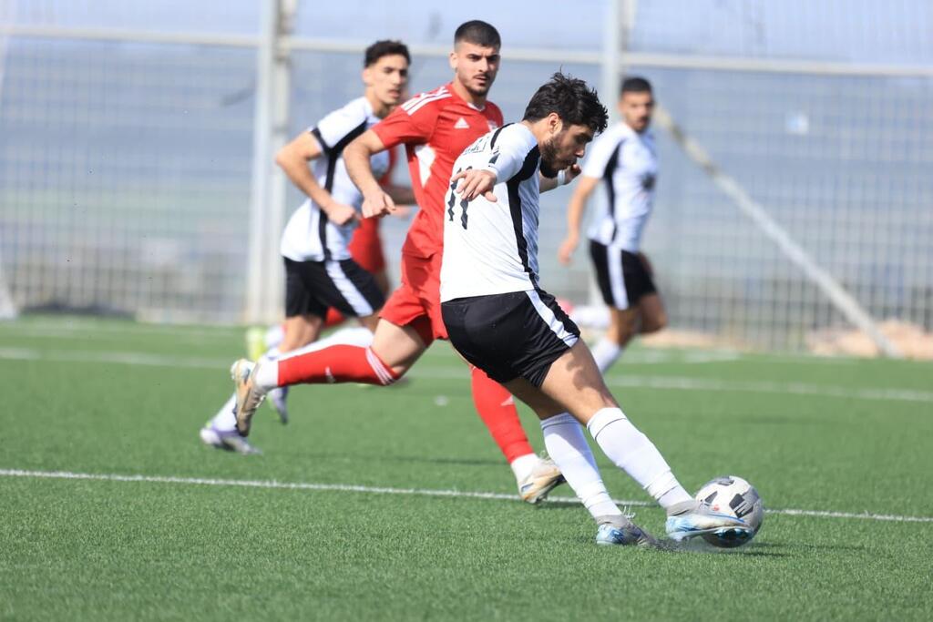 الطيرة يطارد أخاء الناصرة بثلاثية في طمرة (راديو الناس) الطيرة يطارد أخاء الناصرة بثلاثية في طمرة