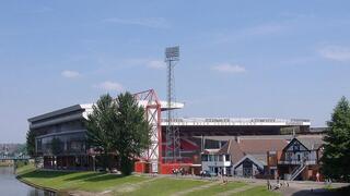 ملعب سيتي غراوند