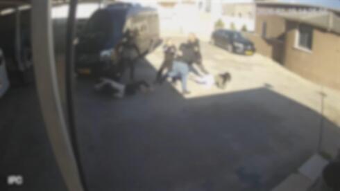 شجار على مزرعة خيول