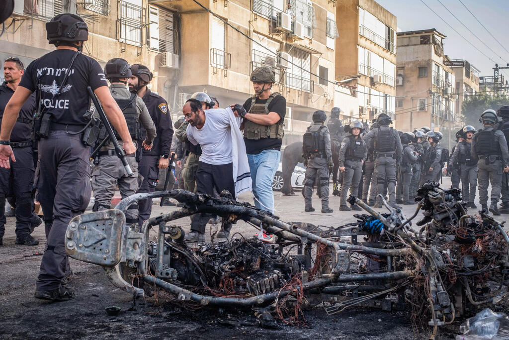 مواجهات بين الحريديين وأفراد الشرطة في بني براك