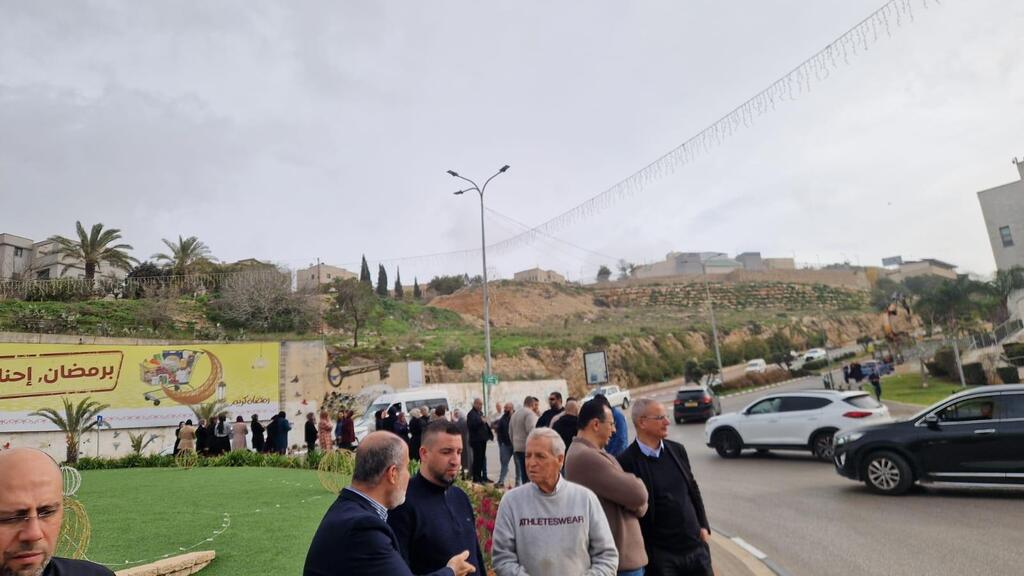 وقفة احتجاجية ضد العنف في أم الفحم (راديو الناس) وقفة احتجاجية ضد العنف في أم الفحم