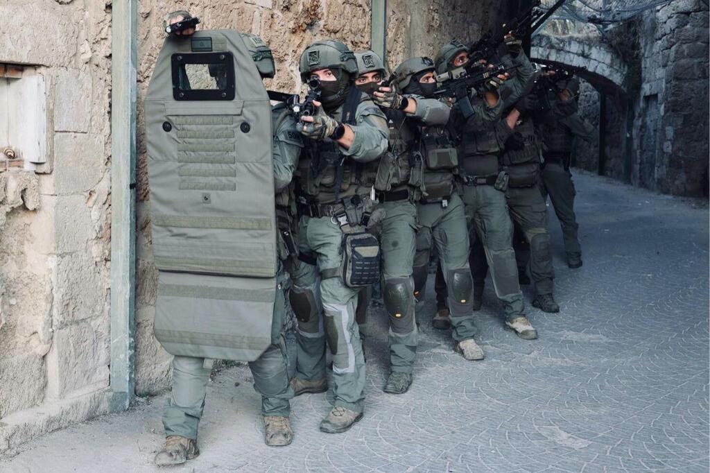 الشرطة والجيش: اعتقال خلية يُشتبه بانتمائها لتنظيم "داعش" في أريحا (الشرطة) الشرطة والجيش: اعتقال خلية يُشتبه بانتمائها لتنظيم "داعش" في أريحا