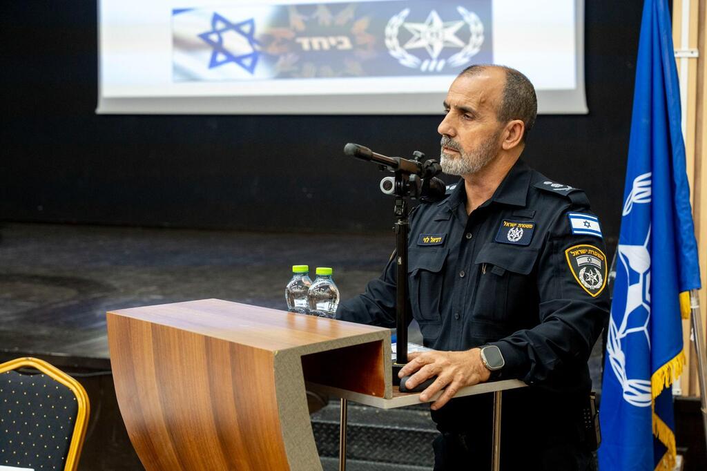 لقاء الشرطة مع رجال دين