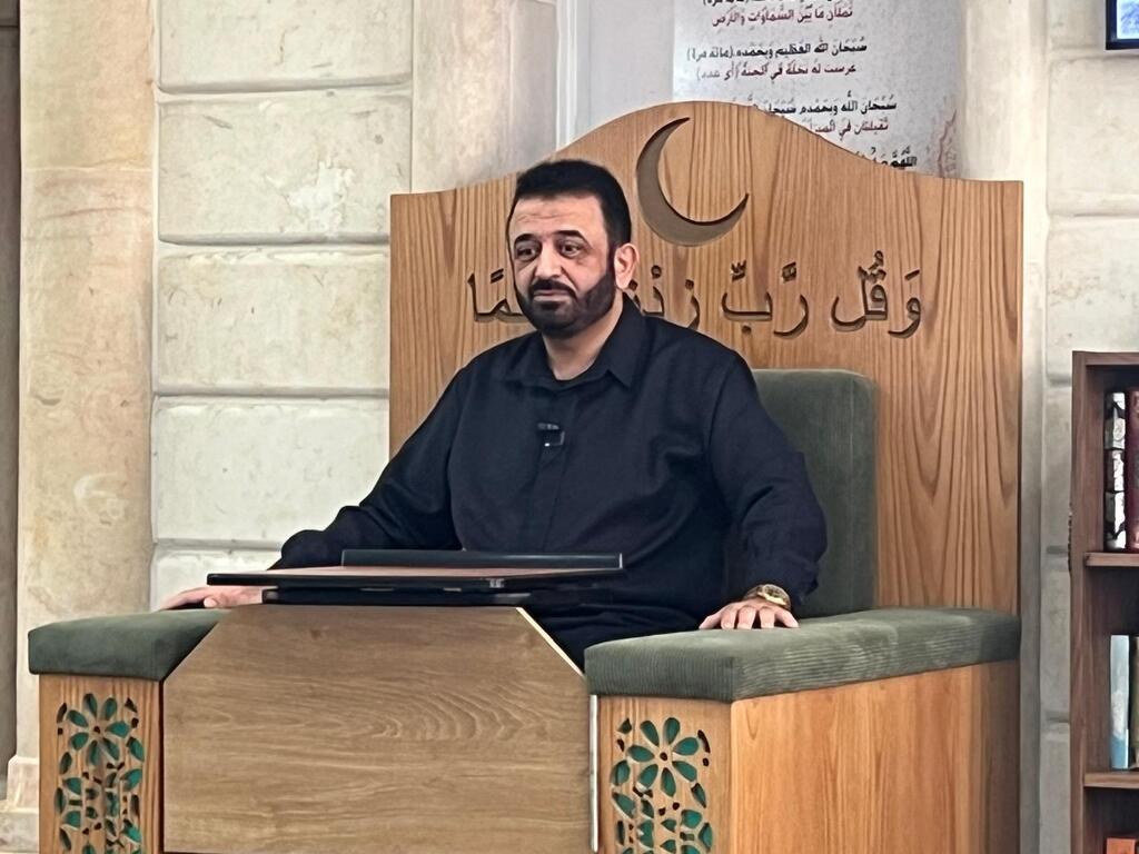 باقة الغربية تفيض نورًا في أولى صلاة الجمعة في رمضان (راديو الناس) باقة الغربية تفيض نورًا في أولى صلاة الجمعة في رمضان