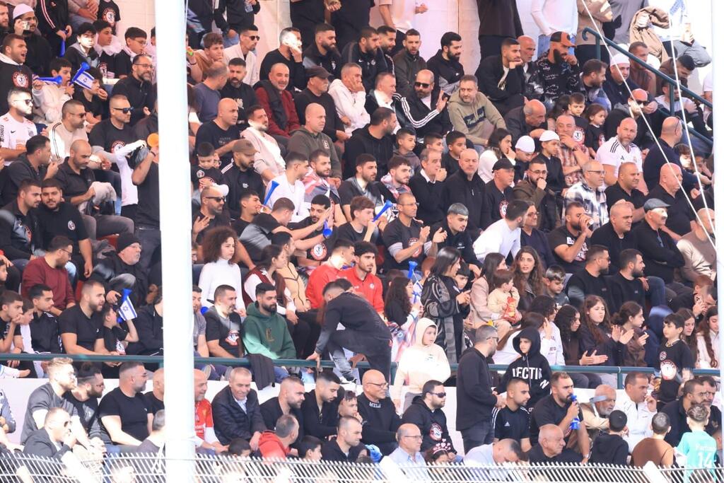 هبوعيل يركا يكتسح مكابي معالوت برباعية (راديو الناس) هبوعيل يركا يكتسح مكابي معالوت برباعية