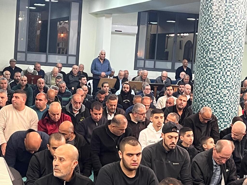 كفرقرع تشهد حضورًا واسعًا في صلاة التراويح بمسجد الحوارنة