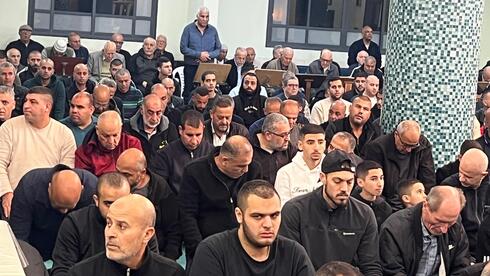 كفرقرع تشهد حضورًا واسعًا في صلاة التراويح بمسجد الحوارنة