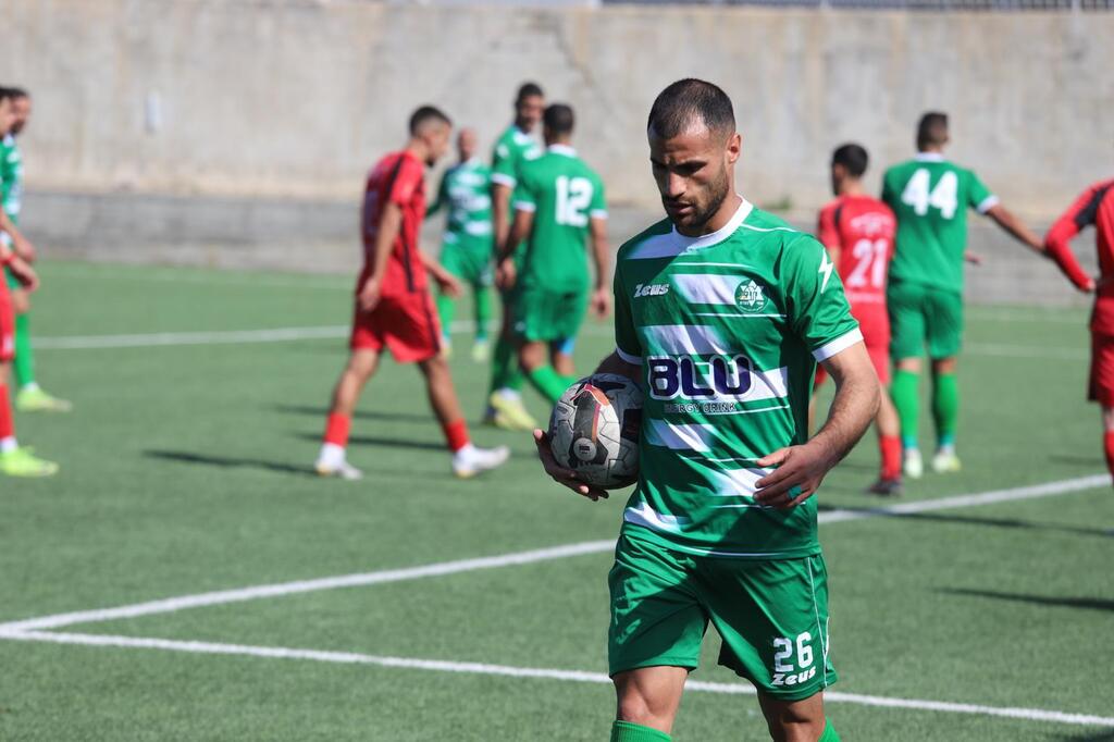 أخاء الناصرة يُحكم قبضته على الصدارة بثلاثية في باقة