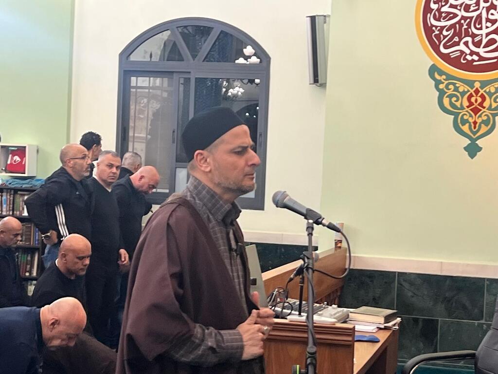 كفرقرع تشهد حضورًا واسعًا في صلاة التراويح بمسجد الحوارنة