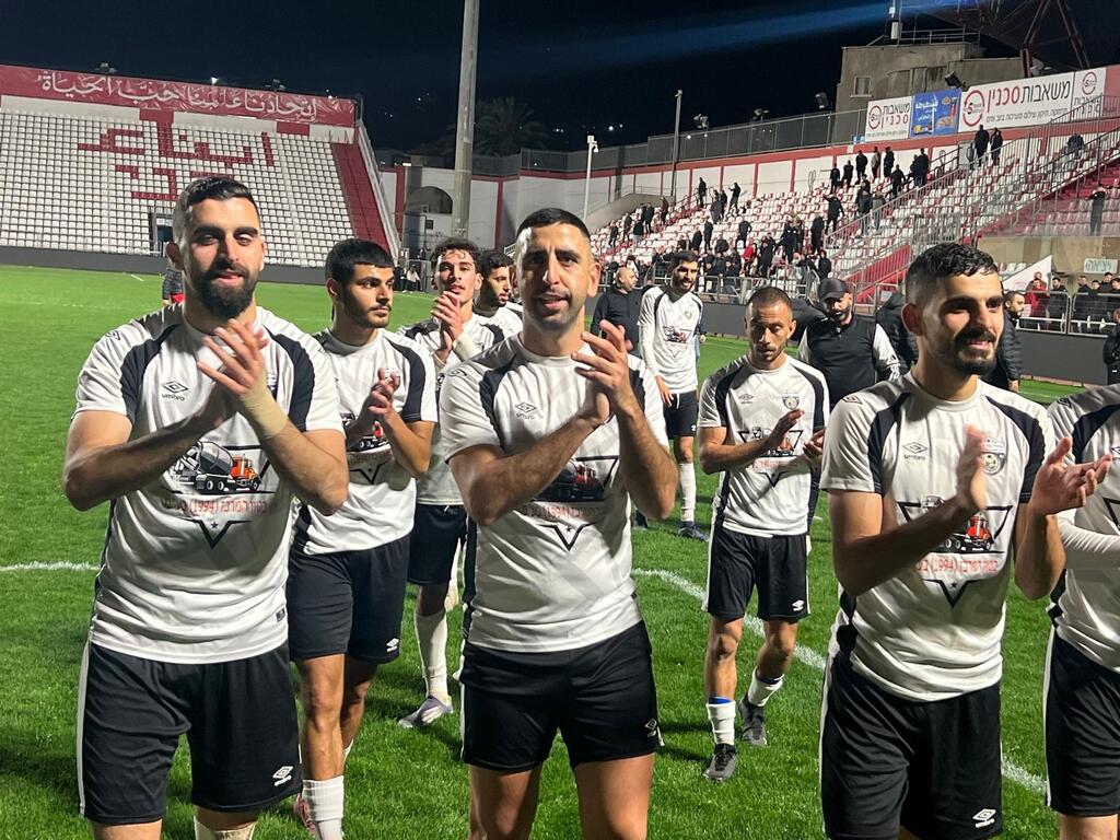 شباب طمرة يكتسح هبوعيل عرابة في استاد الدوحة (راديو الناس) شباب طمرة يكتسح هبوعيل عرابة في استاد الدوحة