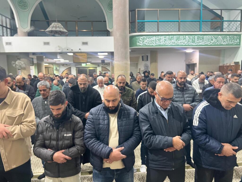 عرعرة وعارة تعمران مساجدهما بالمئات في الليلة السابعة من رمضان