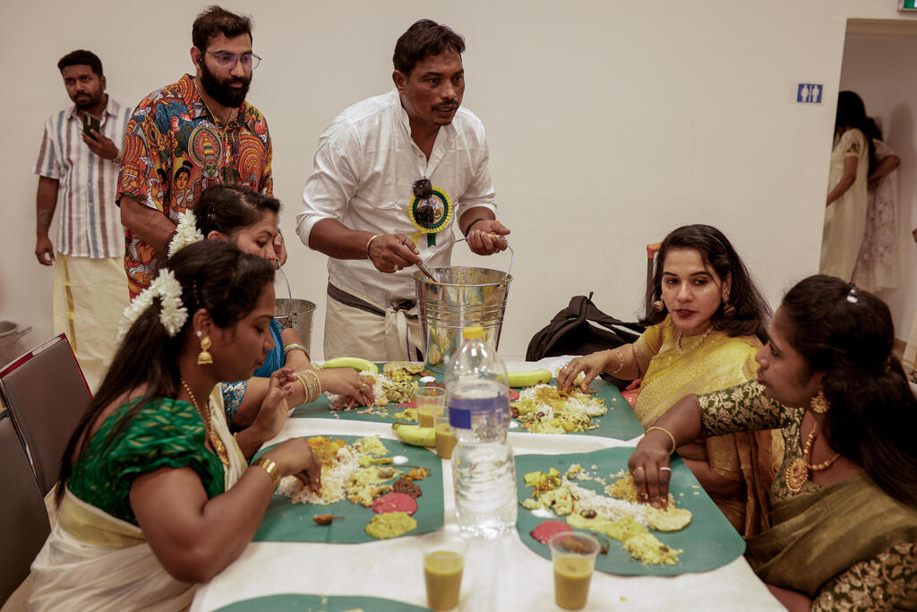 عمال اجانب - صورة توضيحية