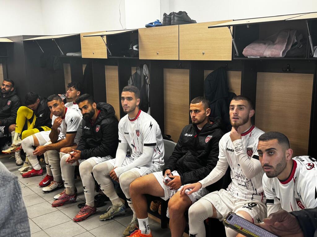 كفرقاسم يخطف نقطة ثمينة من كريات يام في عكا ويُبقي آماله قائمة بعد تعادل 1-1 (راديو الناس) كفرقاسم يخطف نقطة ثمينة من كريات يام في عكا ويُبقي آماله قائمة بعد تعادل 1-1