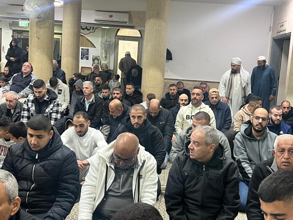 عرعرة وعارة تعمران مساجدهما بالمئات في الليلة السابعة من رمضان