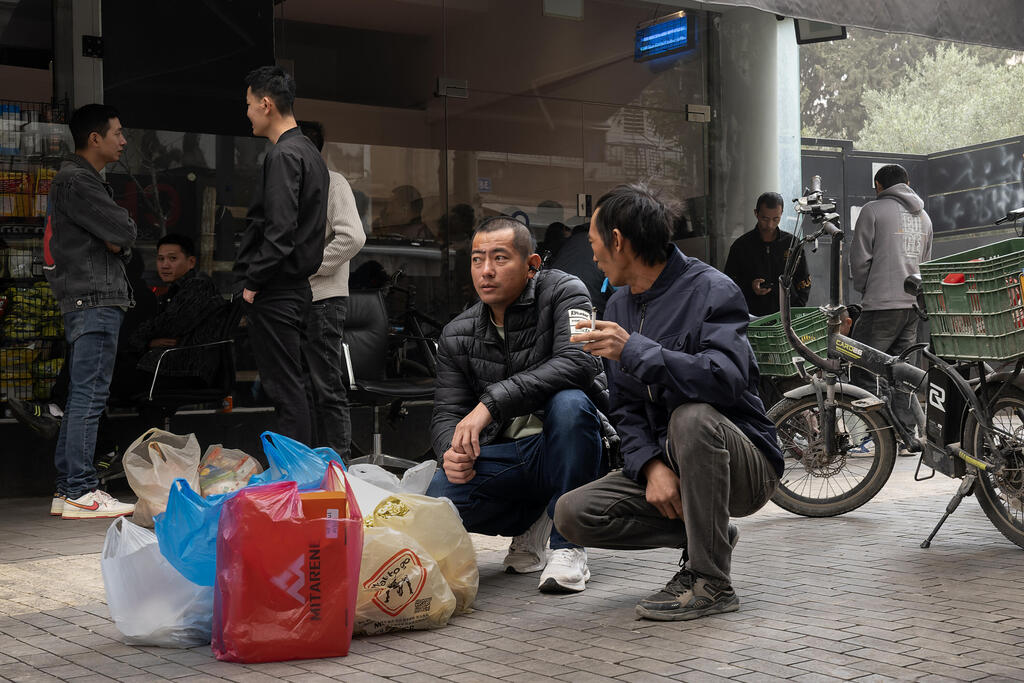 عمال اجانب - صورة توضيحية