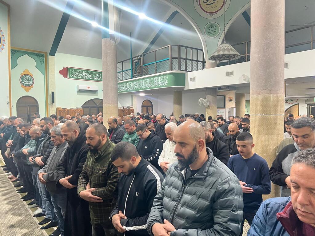 عرعرة وعارة تعمران مساجدهما بالمئات في الليلة السابعة من رمضان