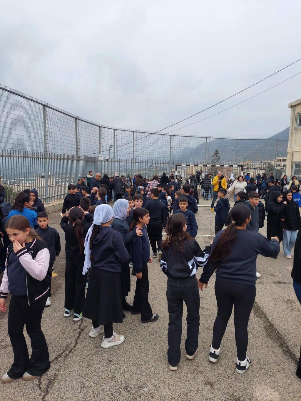 تدريبات طوارئ في المدارس ورياض الأطفال