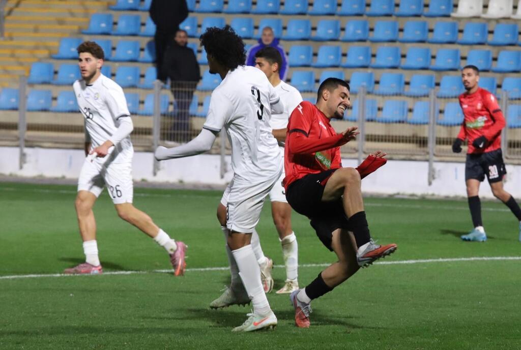 هبوعيل أم الفحم يخطف نقطة خارجية من مكابي آتا-بيالك (راديو الناس) هبوعيل أم الفحم يخطف نقطة خارجية من مكابي آتا-بيالك