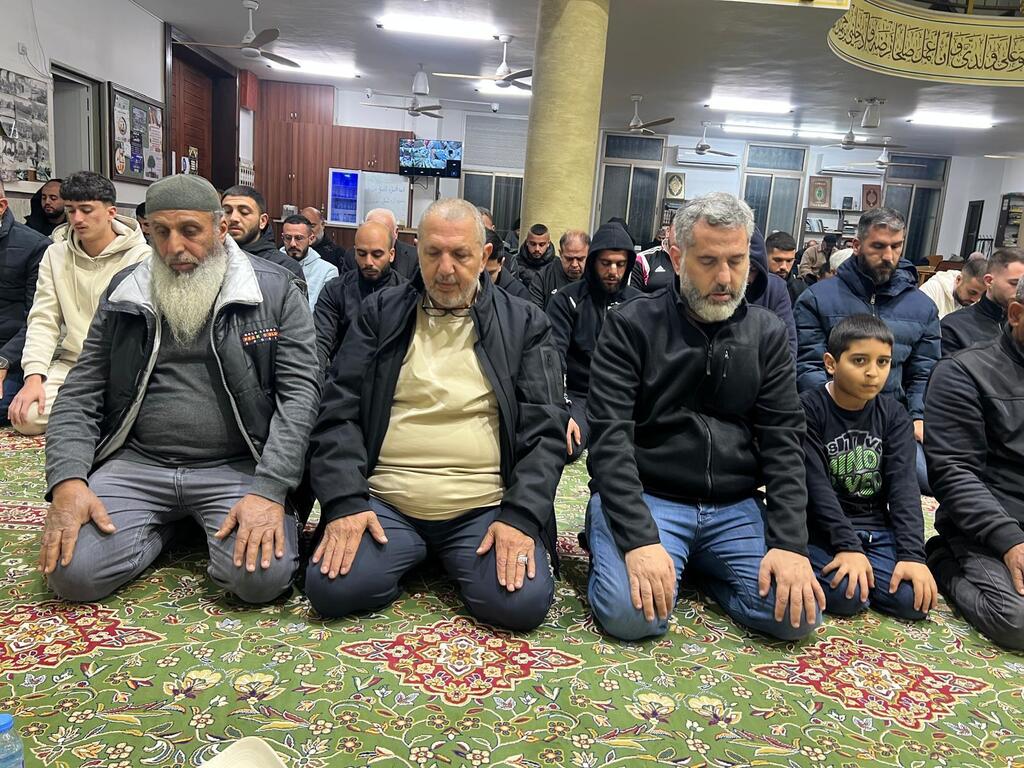 صلاة التراويح في بلدة عارة