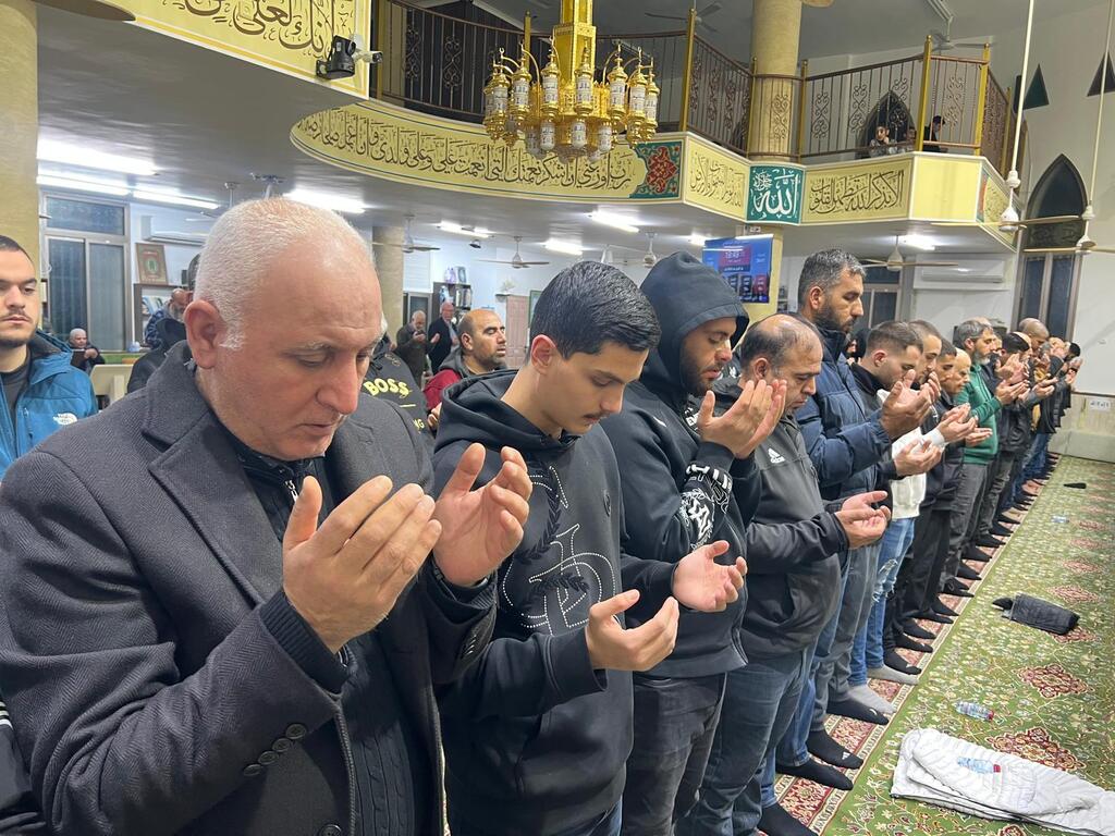 صلاة التراويح في بلدة عارة