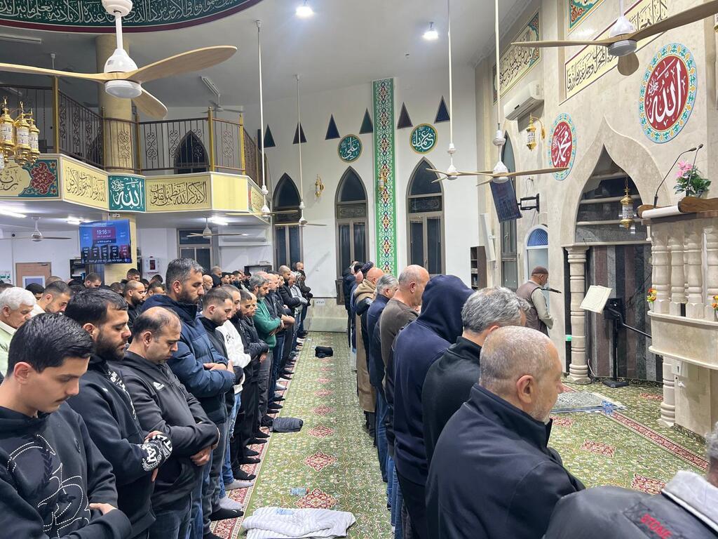 صلاة التراويح في بلدة عارة