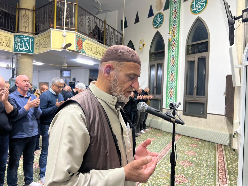 صلاة التراويح في بلدة عارة