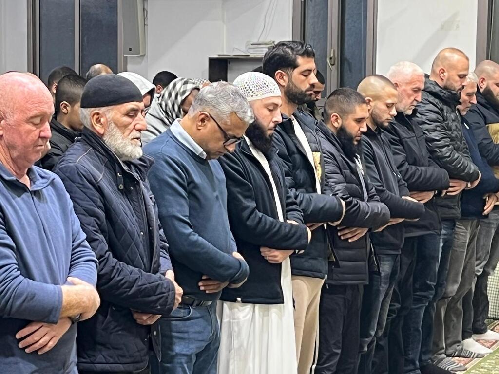 صلاة التراويح في بلدة عارة