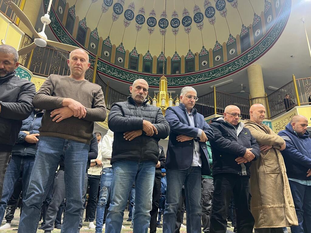 صلاة التراويح في بلدة عارة