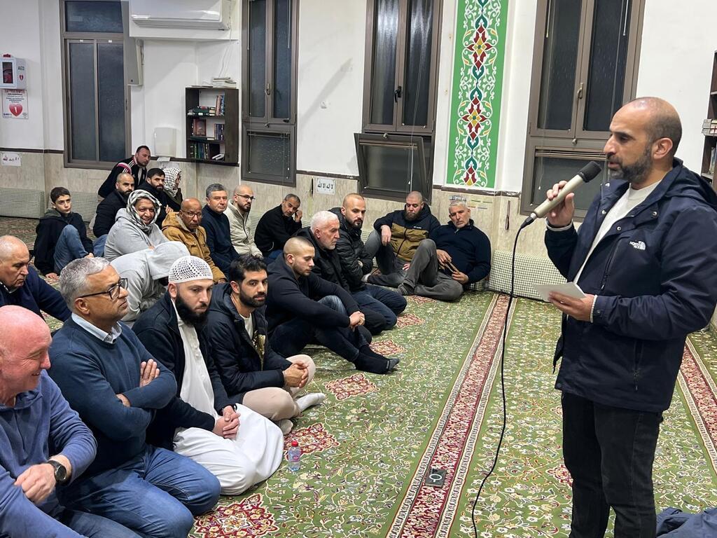 صلاة التراويح في بلدة عارة