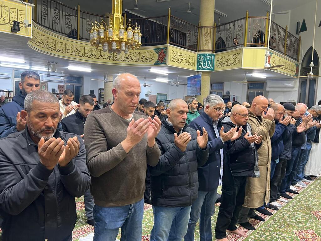 صلاة التراويح في بلدة عارة