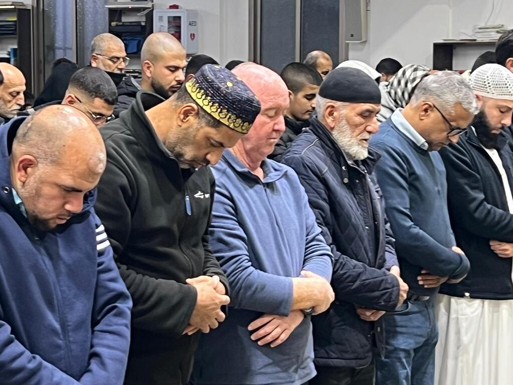 صلاة التراويح في بلدة عارة