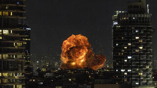 تل ابيب في أول يوم من المواجهة مع إيران