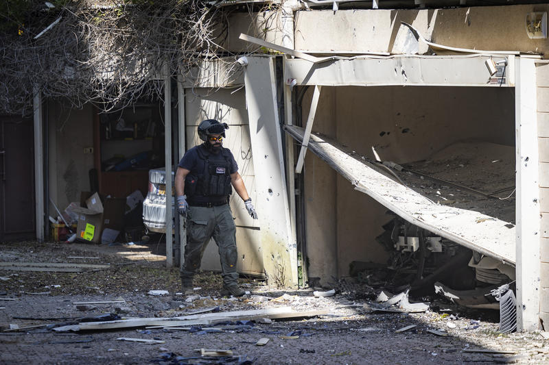 سقوط شظايا في مدينة بيتح تكفا