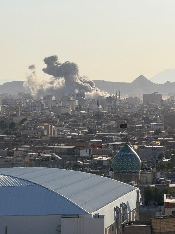 غارات إسرائيلية مستمرة على إيران (وفق البند 27 أ من قانون الحقوق الأدبية (2007)) غارات إسرائيلية مستمرة على إيران