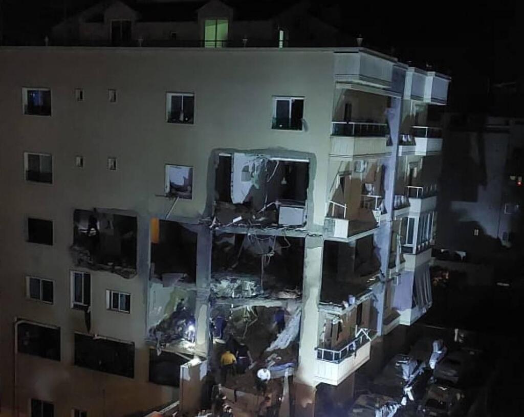 اغتيال في بيروت (وفق البند 27 أ من قانون الحقوق الأدبية (2007)) اغتيال في بيروت