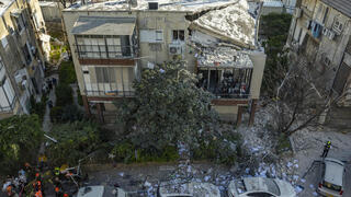 سقوط شظايا صواريخ من إيران في بني براك 