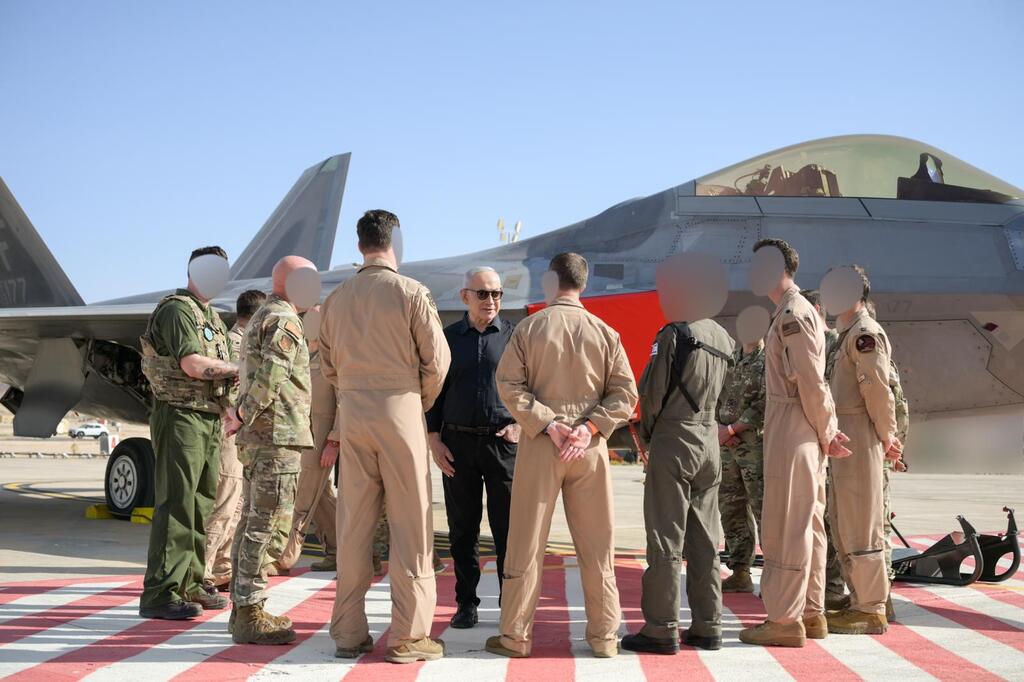 نتنياهو من قاعدة جوية في الجنوب