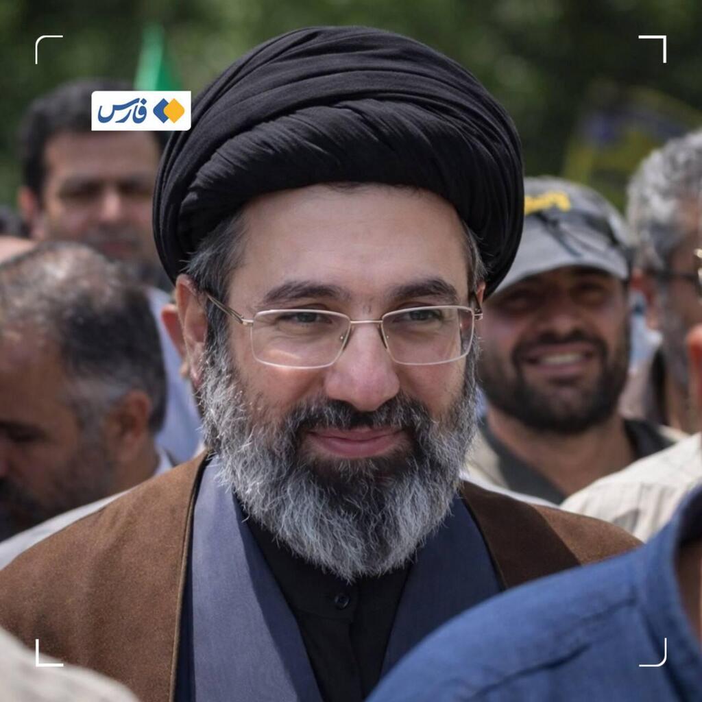 اختيار مجتبى خامنئي مرشدا جديدا لإيران