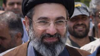 اختيار مجتبى خامنئي مرشدا جديدا لإيران