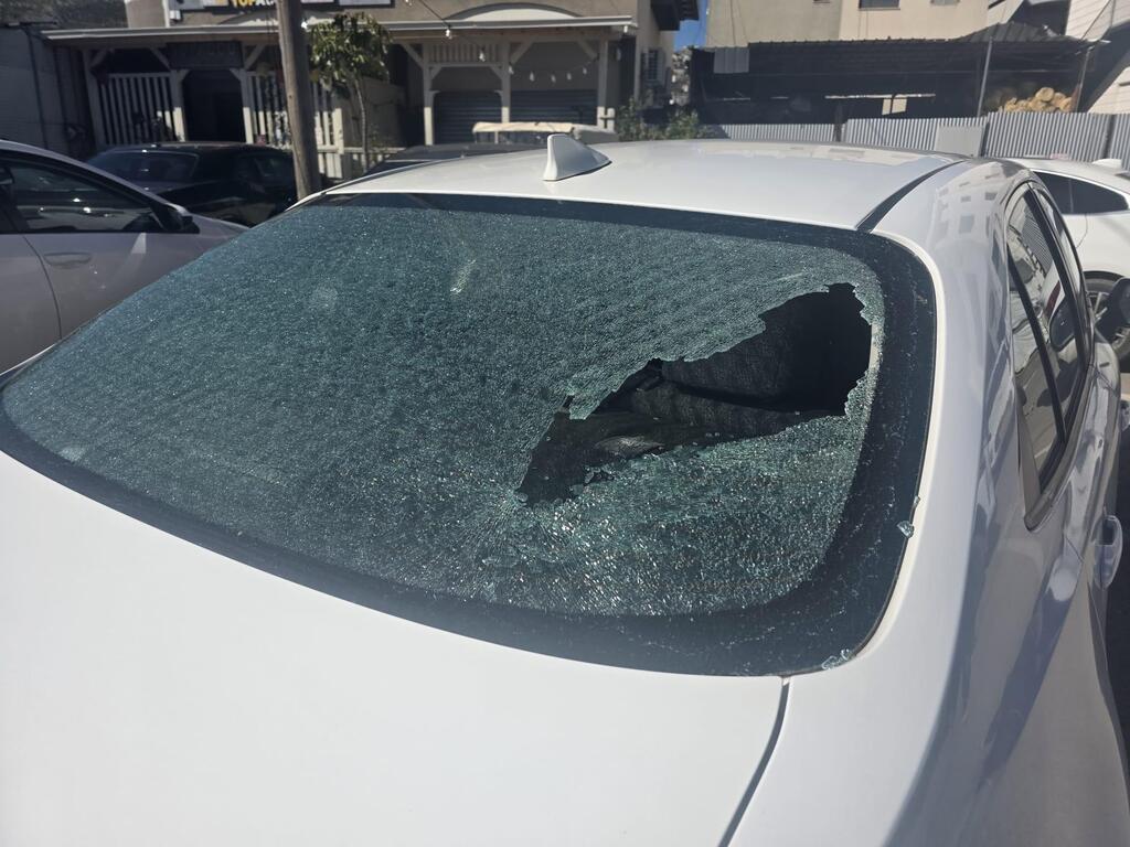 أضرار جسيمة جراء سقوط شظايا في مجد الكروم