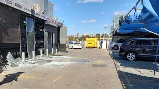 أضرار جسيمة جراء رشقة صاروخية من إيران