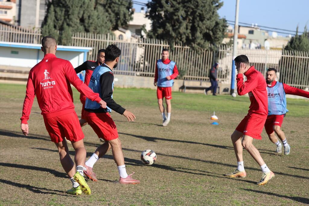 أبناء مصمص يعودون إلى العشب الأخضر