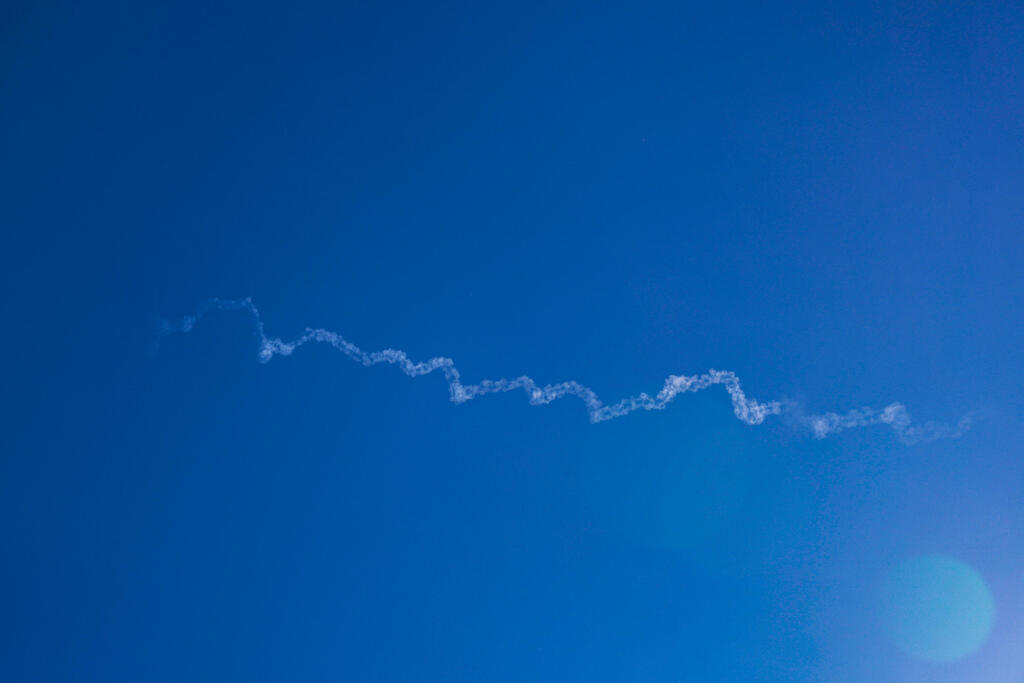 إطلاق صاروخ اعتراضي في مركز البلاد 