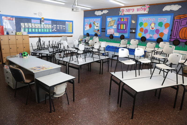 في ظل الحرب: المدارس ستبقى مغلقة