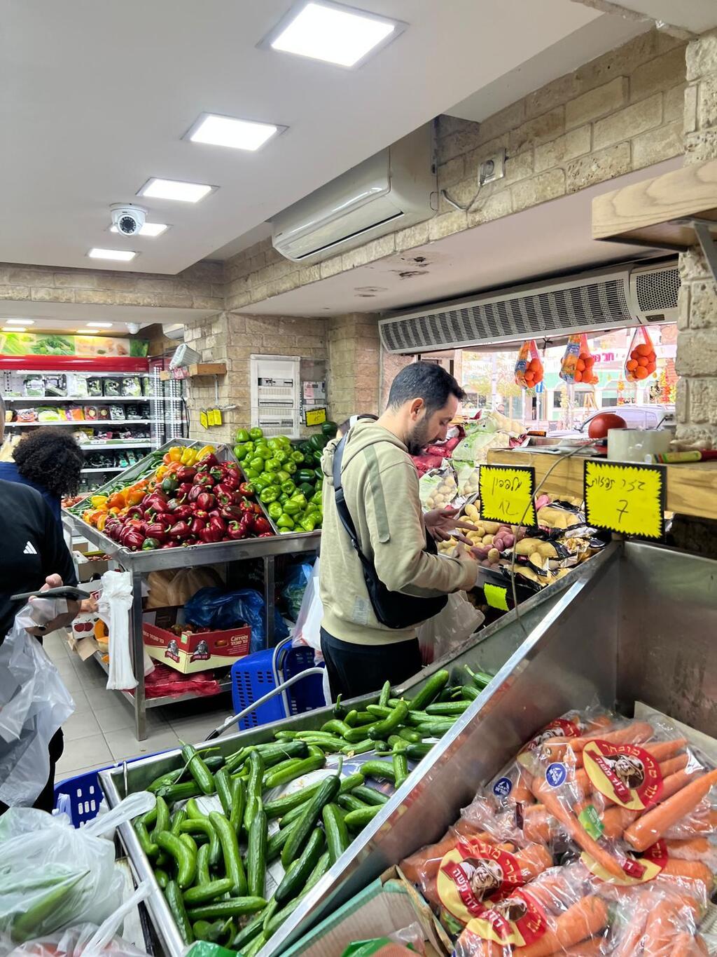 أجواء رمضان في يافا في ظل أجواء الحرب (راديو الناس) أجواء رمضان في يافا في ظل أجواء الحرب