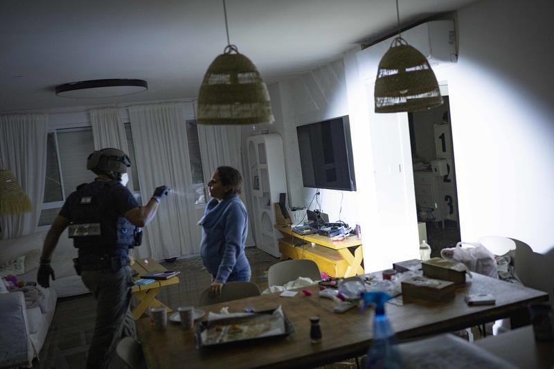 أضرار في مركز البلاد إثر هجوم صاروخي من إيران