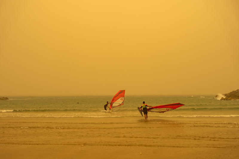 رياح شديدة وغبار كثيف في تل أبيب اليوم (14.03.26)