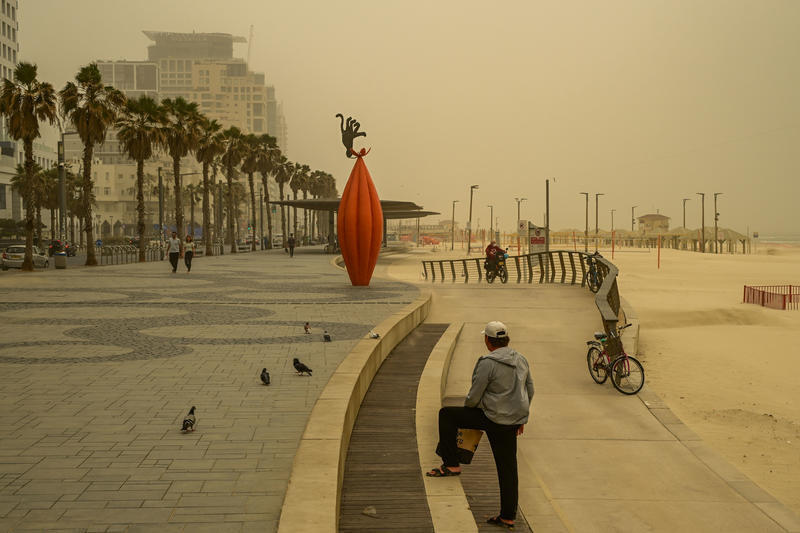 رياح شديدة وغبار كثيف في تل أبيب اليوم (14.03.26)