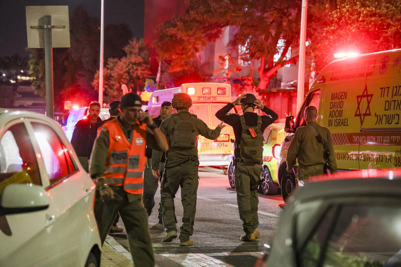 أضرار في مركز البلاد إثر هجوم صاروخي من إيران