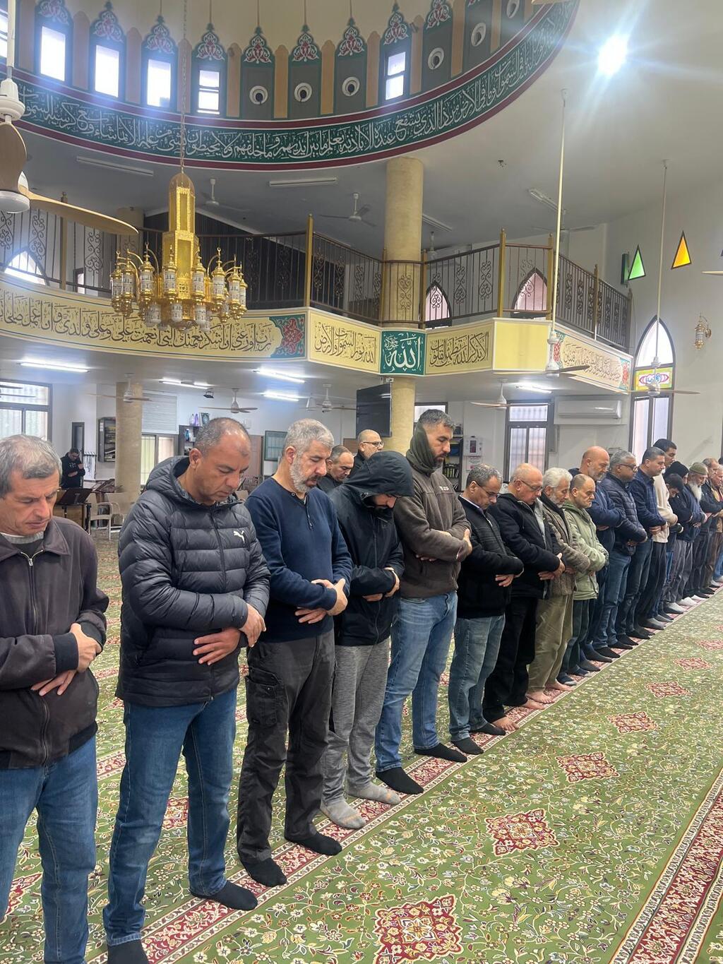 المساجد تستعد لليلة القدر (راديو الناس) المساجد تستعد لليلة القدر